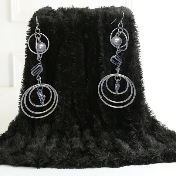 👣4/$20. Dangling Silver Tone Earrings with Dolphins - Picture 5 of 7